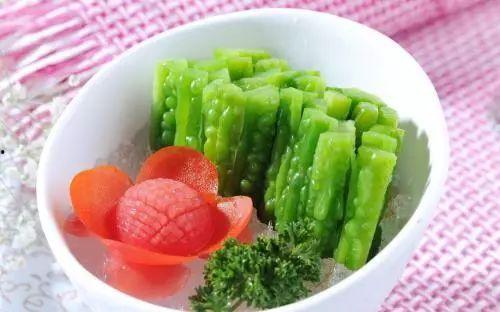 吃瓜烧烤摊,吃瓜群众的美食聚集地